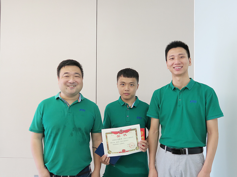 PTI表彰“创新小能手”袁海栋（images 1）
